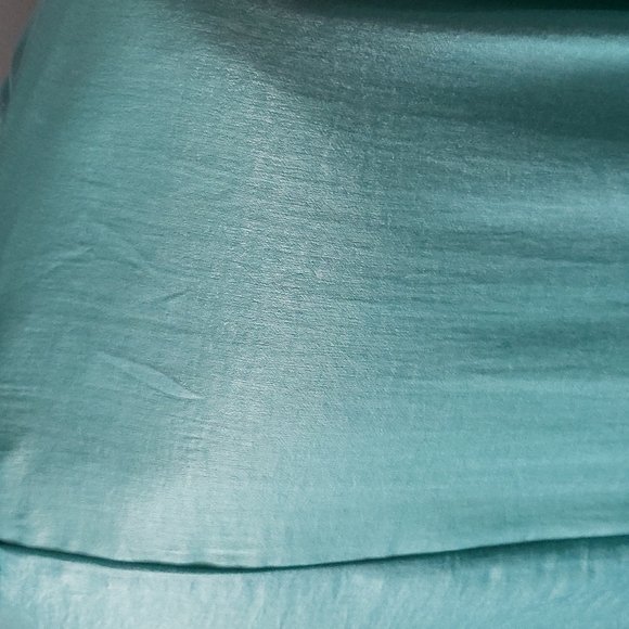 Roaman's STUNNING aqua button down blouse with ruffle sides NWOT - Picture 4 of 11